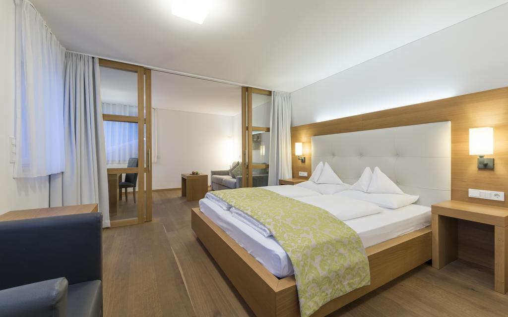 Hotel Vinschgerhof à Silandro Extérieur photo