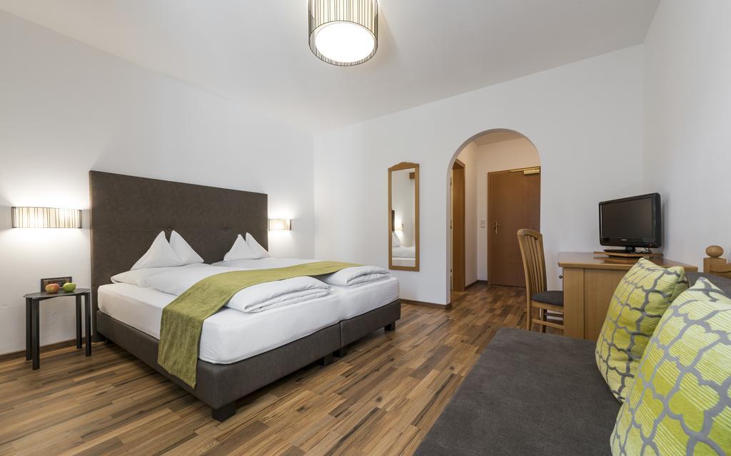 Hotel Vinschgerhof à Silandro Extérieur photo